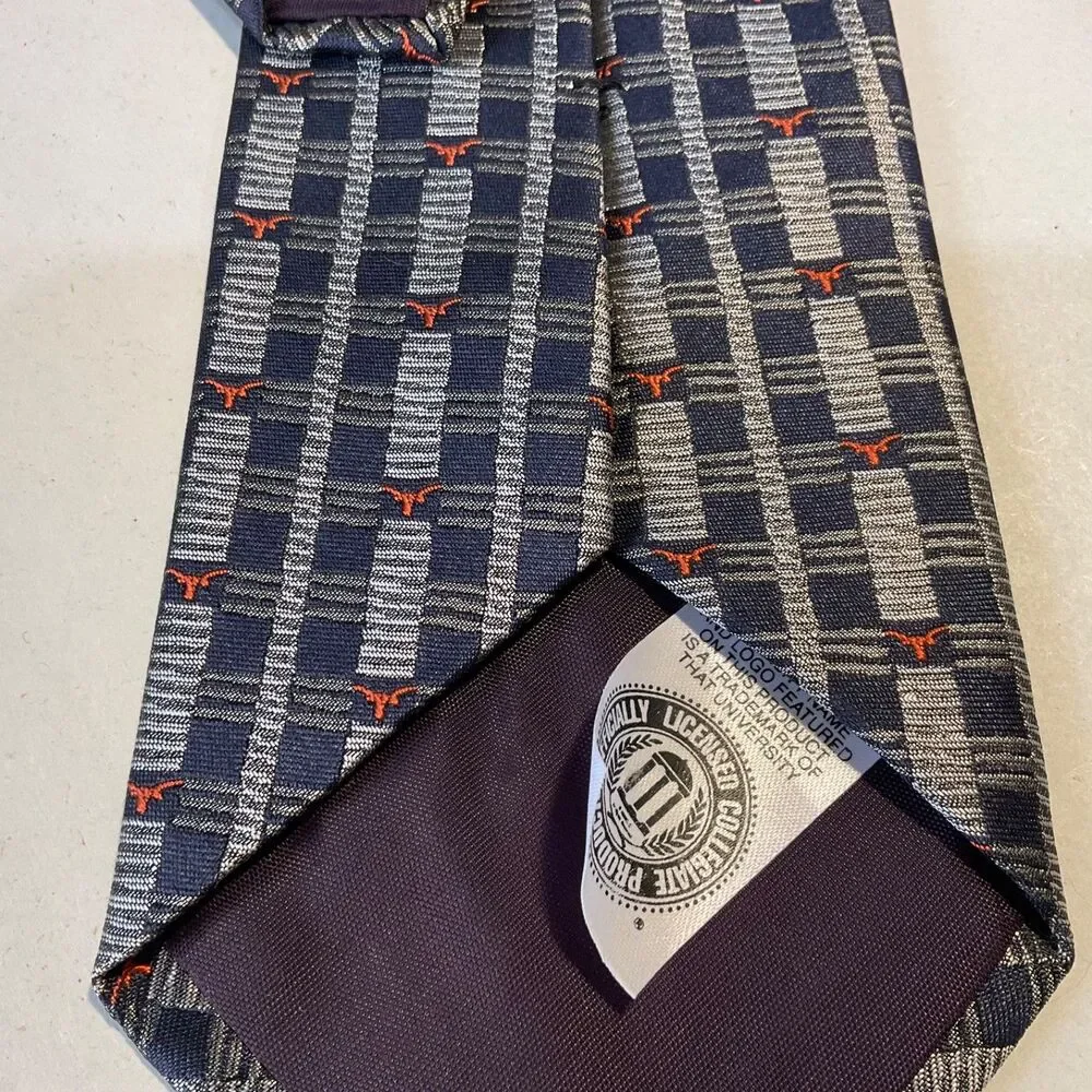 London 400 Cambridge Apparel XL Silk Tie Univ. TX longhorns logo 60.5” x3.75”